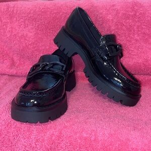 NINE WEST Women's patent Gables Loafer  5M